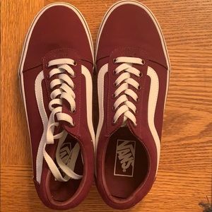 Burgandy vans women’s 9